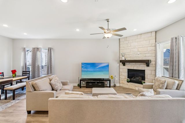 1512 Quentin Drive, Aubrey, TX 76227