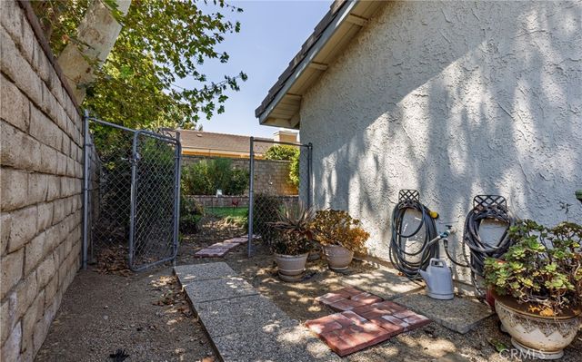25503 Via Impreso, Valencia, CA 91355