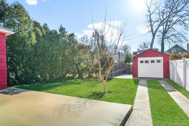 1083 Hunter Avenue, Pelham, NY 10803