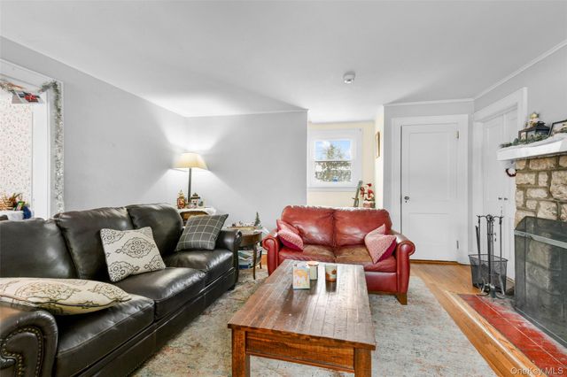 1083 Hunter Avenue, Pelham, NY 10803