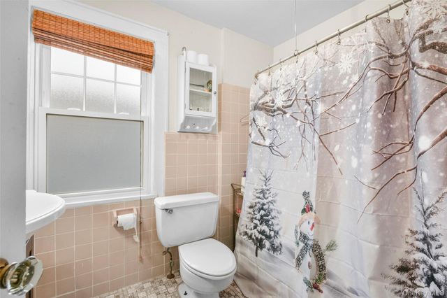 1083 Hunter Avenue, Pelham, NY 10803