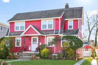 1083 Hunter Avenue, Pelham, NY 10803