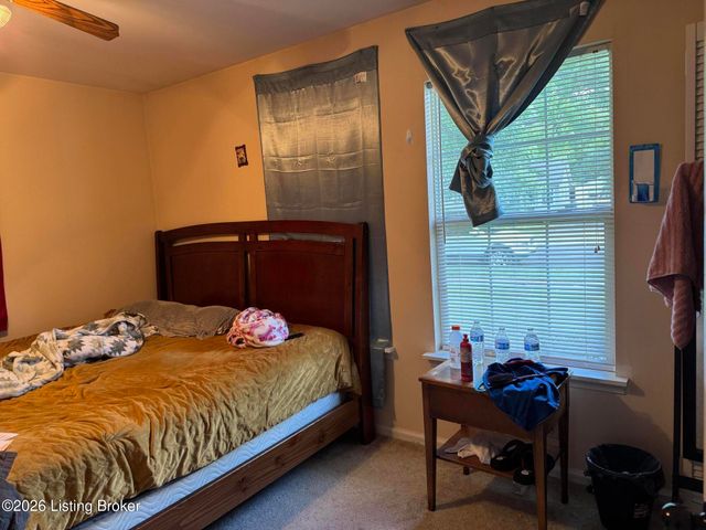 3202 Ainslie Way, Louisville, KY 40220