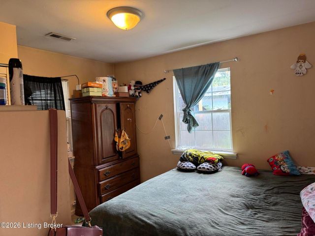 3202 Ainslie Way, Louisville, KY 40220