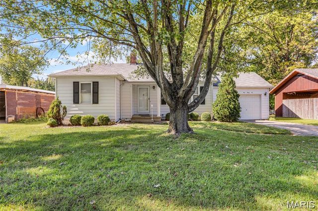 136 Kingsbury Court, Collinsville, IL 62234