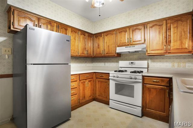 136 Kingsbury Court, Collinsville, IL 62234