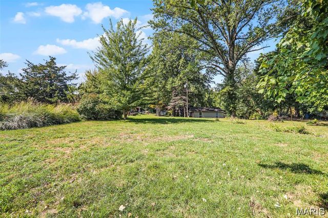 136 Kingsbury Court, Collinsville, IL 62234