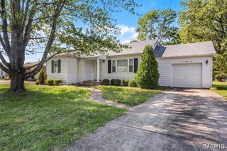 136 Kingsbury Court, Collinsville, IL 62234