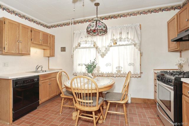 221 N Midland Avenue, Nyack, NY 10960