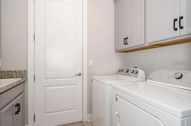 10425 SIDDINGTON DR, Orlando, FL 32832