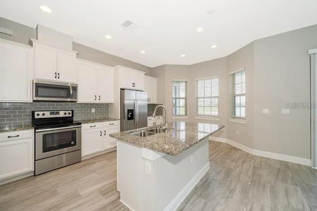 10425 SIDDINGTON DR, Orlando, FL 32832