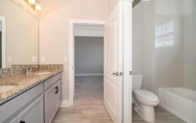 10425 SIDDINGTON DR, Orlando, FL 32832