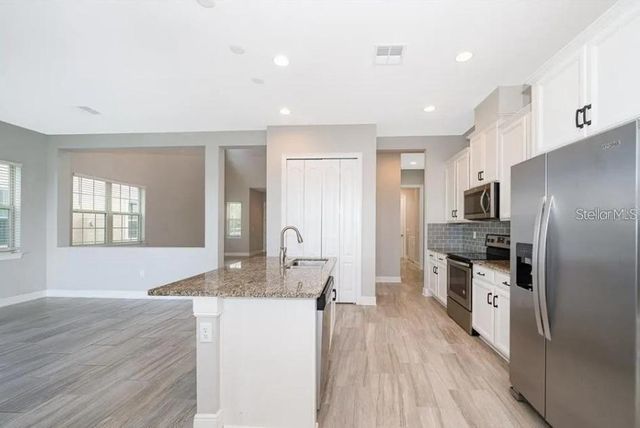 10425 SIDDINGTON DR, Orlando, FL 32832