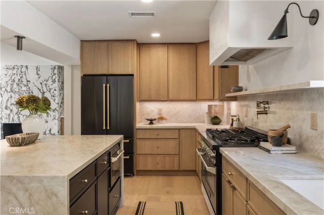 1643 San Ysidro Drive, Beverly Hills, CA 90210