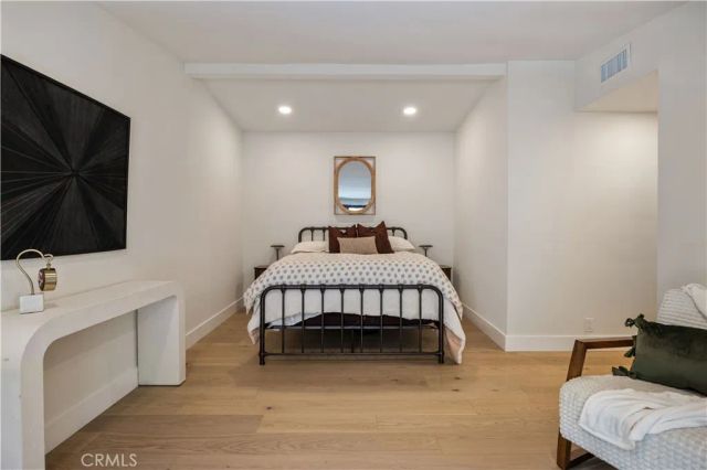1643 San Ysidro Drive, Beverly Hills, CA 90210