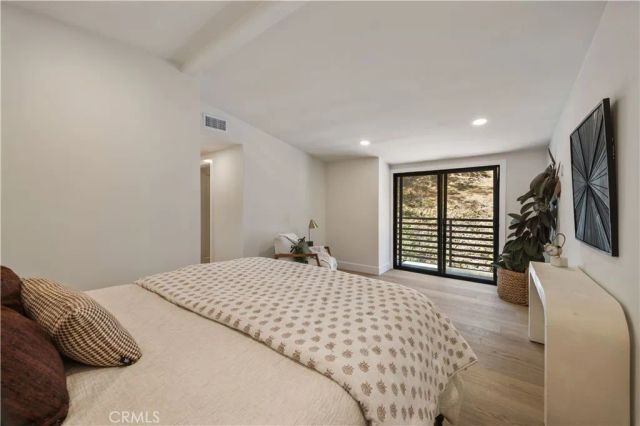 1643 San Ysidro Drive, Beverly Hills, CA 90210