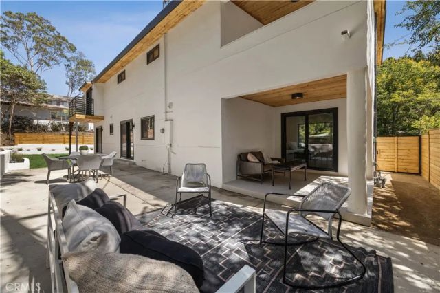1643 San Ysidro Drive, Beverly Hills, CA 90210