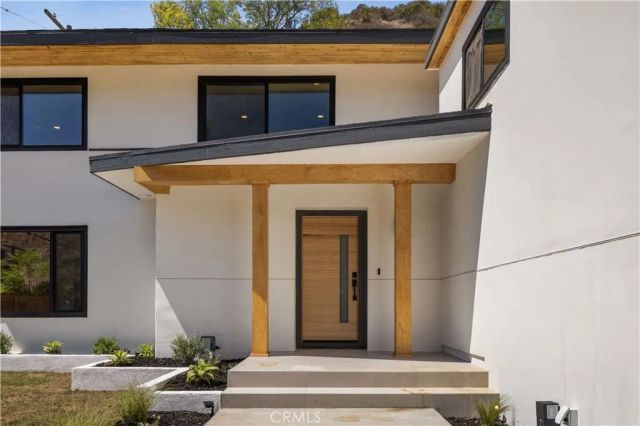 1643 San Ysidro Drive, Beverly Hills, CA 90210