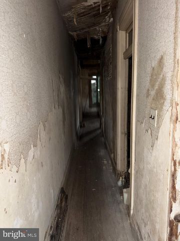 2422 E FEDERAL ST, Baltimore, MD 21213