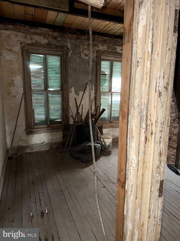 2422 E FEDERAL ST, Baltimore, MD 21213