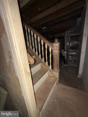 2422 E FEDERAL ST, Baltimore, MD 21213