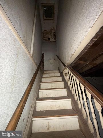 2422 E FEDERAL ST, Baltimore, MD 21213