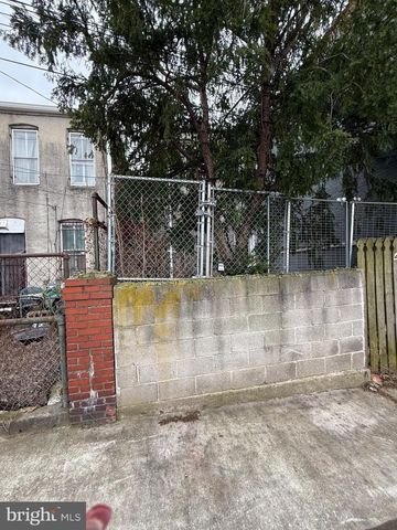 2422 E FEDERAL ST, Baltimore, MD 21213