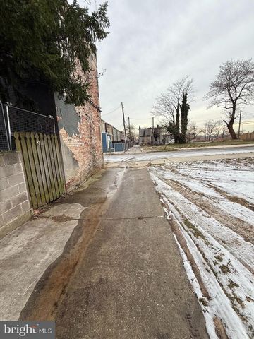 2422 E FEDERAL ST, Baltimore, MD 21213