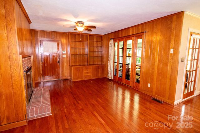 1401 Brentwood Drive, Newton, NC 28658
