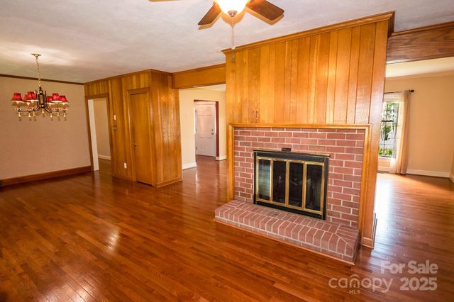1401 Brentwood Drive, Newton, NC 28658