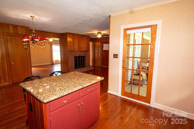 1401 Brentwood Drive, Newton, NC 28658