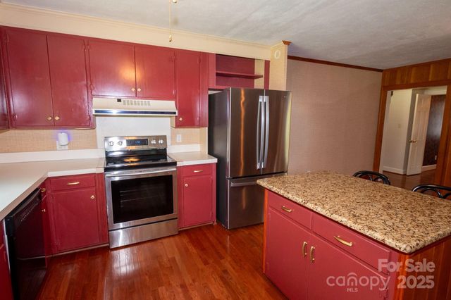 1401 Brentwood Drive, Newton, NC 28658
