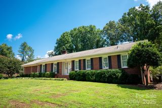 1401 Brentwood Drive, Newton, NC 28658