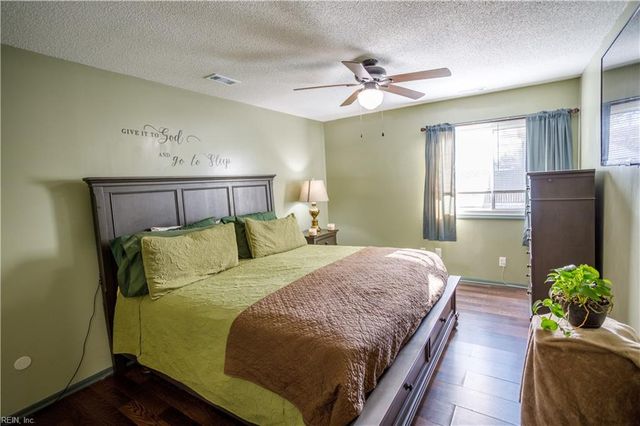 661 Orangewood DR, Virginia Beach, VA 23456