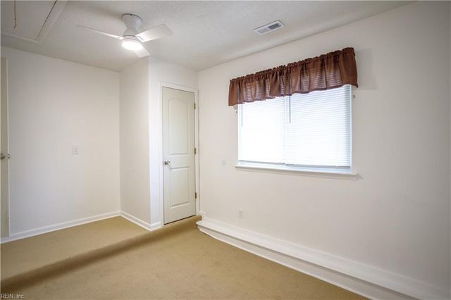 661 Orangewood DR, Virginia Beach, VA 23456