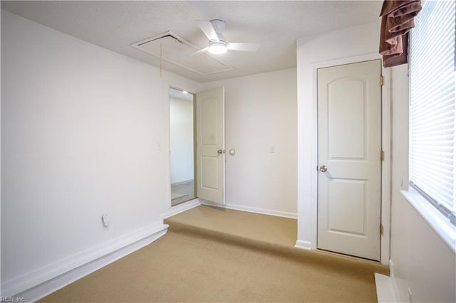 661 Orangewood DR, Virginia Beach, VA 23456