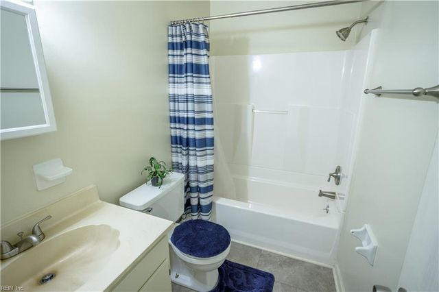 661 Orangewood DR, Virginia Beach, VA 23456