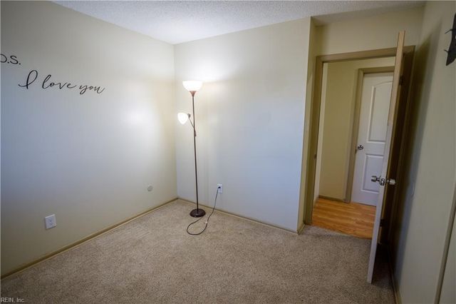 661 Orangewood DR, Virginia Beach, VA 23456