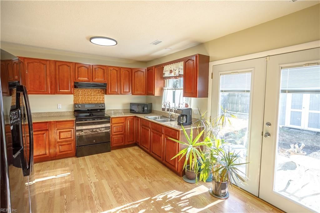 661 Orangewood DR, Virginia Beach, VA 23456