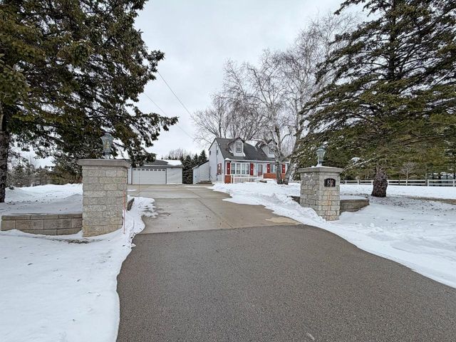 832 W Main STREET, West Bend, WI 53090