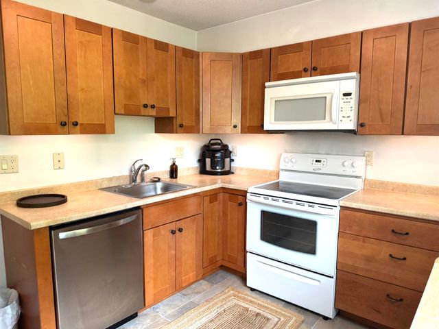 313 Brook Hollow, Hanover, NH 03755