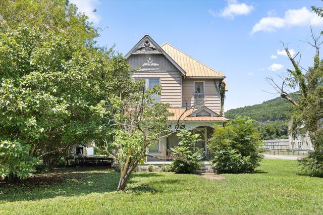 1700 Marion Avenue, South Pittsburg, TN 37380