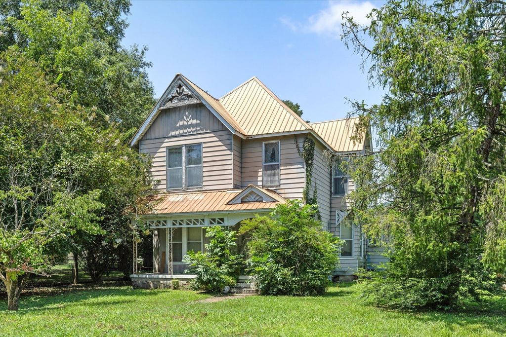 1700 Marion Avenue, South Pittsburg, TN 37380