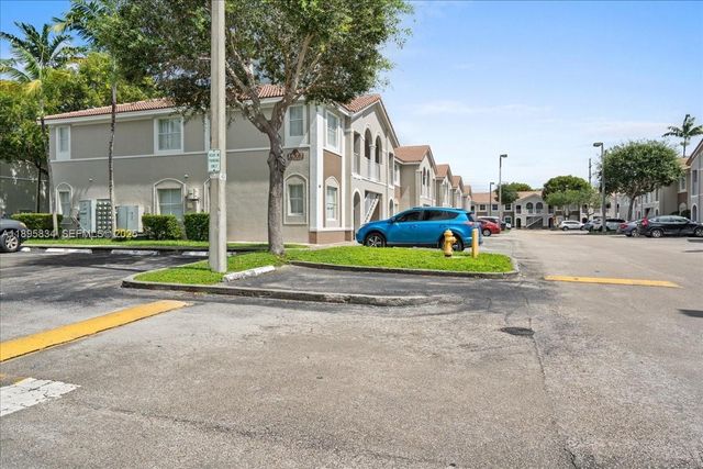 1677 SE 27th Court 202, Homestead, FL 33035