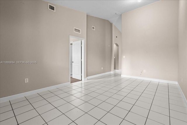 1677 SE 27th Court 202, Homestead, FL 33035