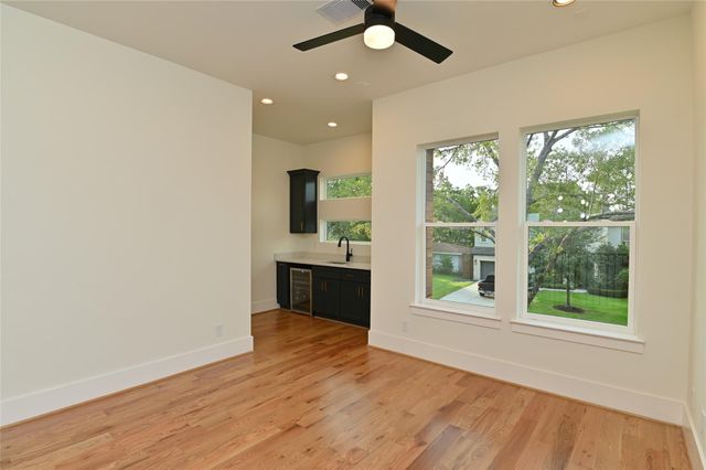 1733 Du Barry Lane, Houston, TX 77018