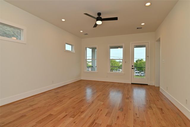 1733 Du Barry Lane, Houston, TX 77018