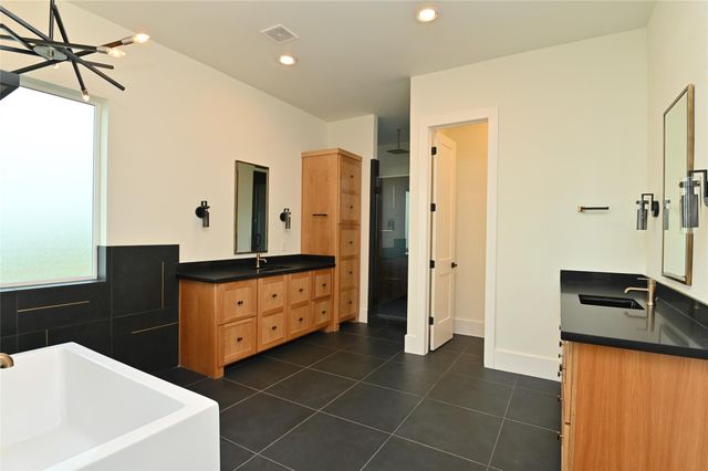 1733 Du Barry Lane, Houston, TX 77018