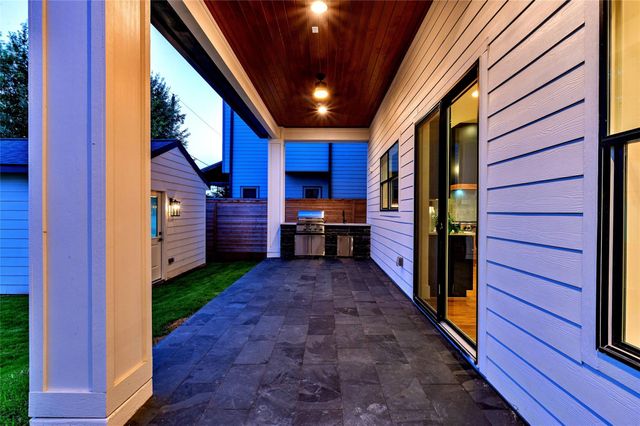 1733 Du Barry Lane, Houston, TX 77018