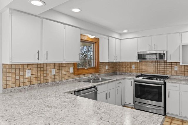 S7628 Grandview Avenue, Merrimac, WI 53561